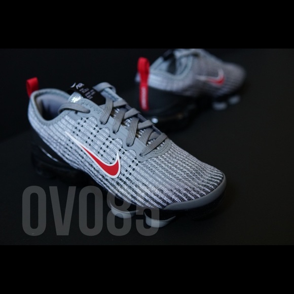 Nike Air Vapormax Flyknit 3 - Picture 2 of 4